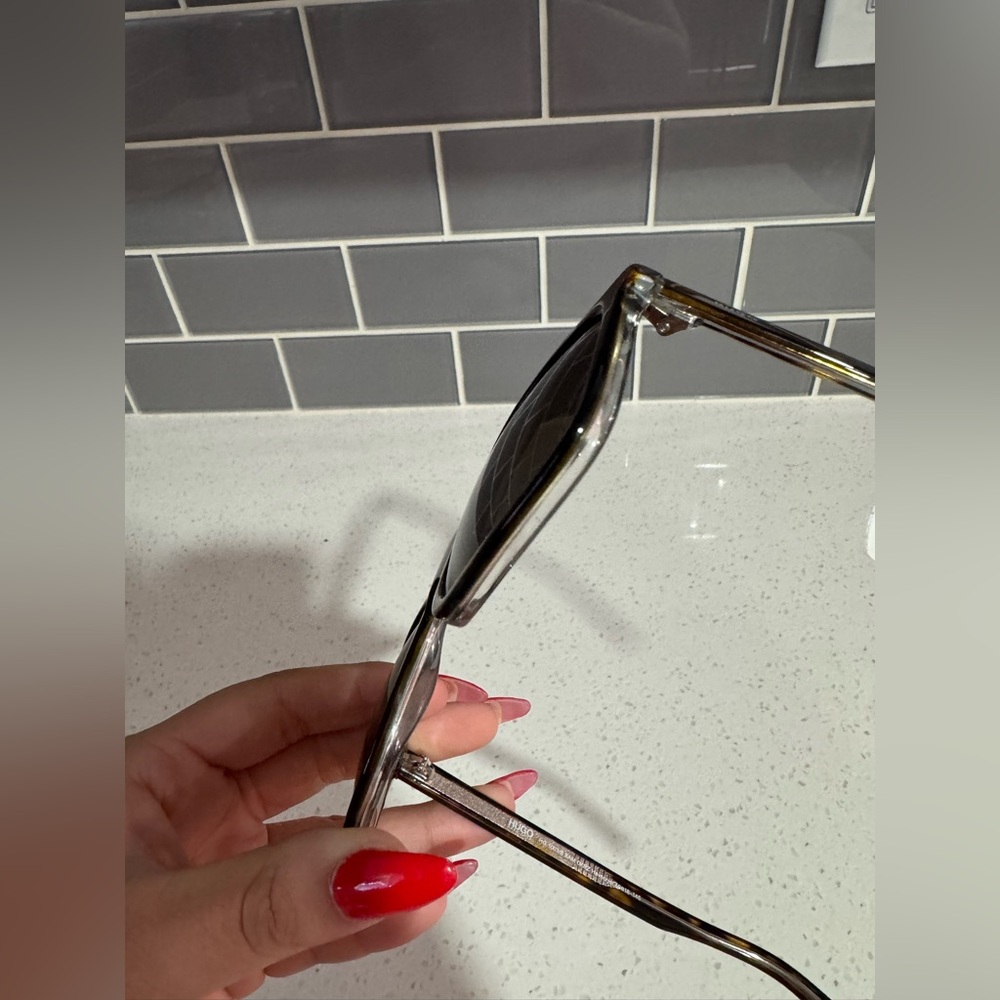 Hugo Boss Tortoise Shell Sunglasses - Picture 7 of 15